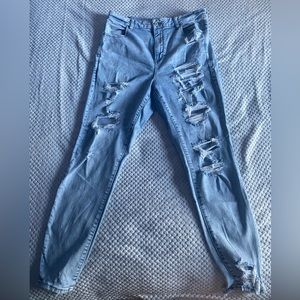 AMERICAN EAGLE JEANS
